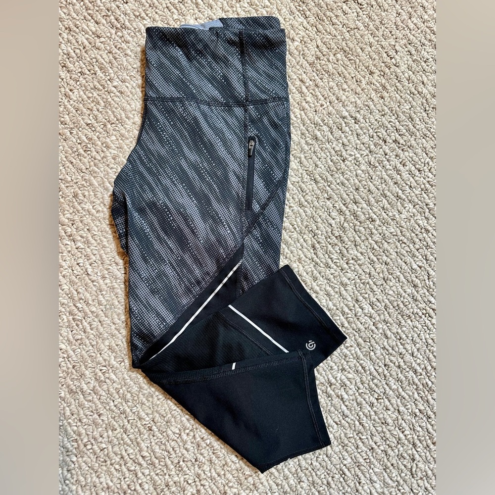Champion Black and Gray Patterned Capri Leggings